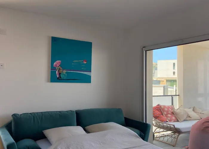 T3 Pour 6 Dans Neuve Avec Piscine *
