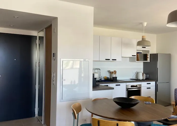 T3 Pour 6 Dans Neuve Avec Piscine Апартаменты Кальви